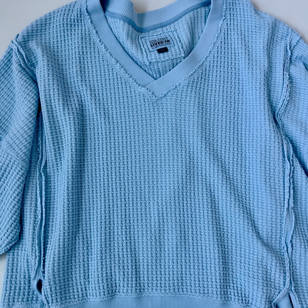 American eagle women’s Icy Blue V-Neck waffle Sweatshirt - Picture 2 of 5